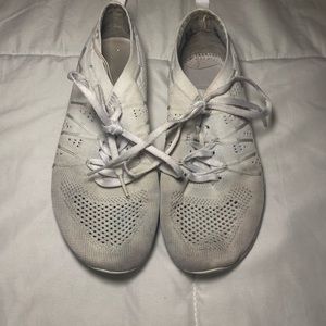 Nfinity Flyte cheer shoes in a size 7